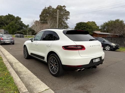 2014 Porsche Macan